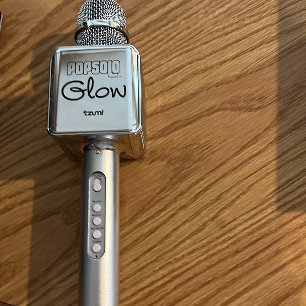 Microphone and speaker - Picture 3 of 3